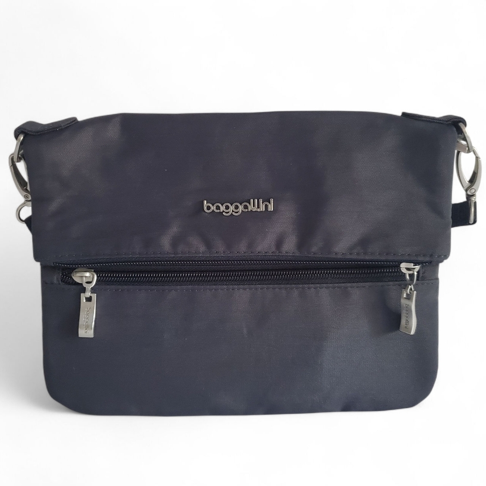 BAGGALLINI Flip Zip Dark Navy Blue Nylon Adjustable Strap Crossbody Bag | Purse‎